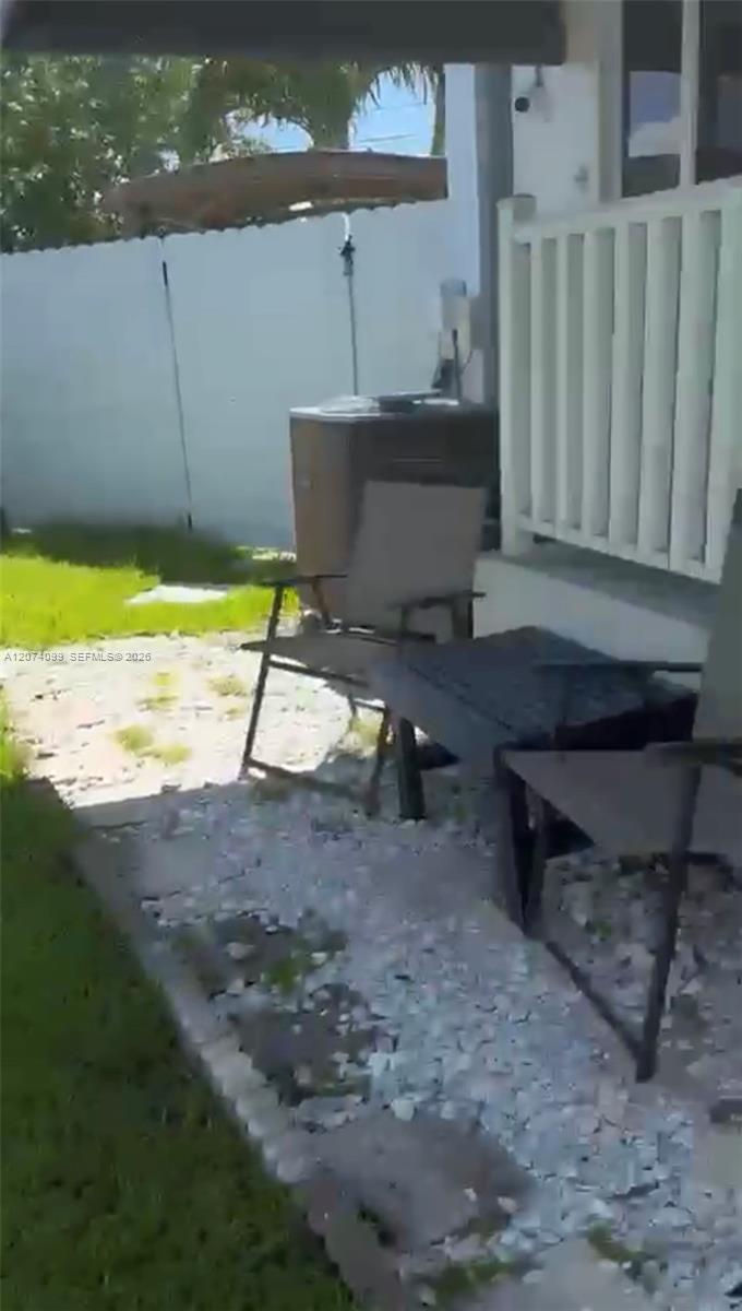 A12074099 Property Photo 24