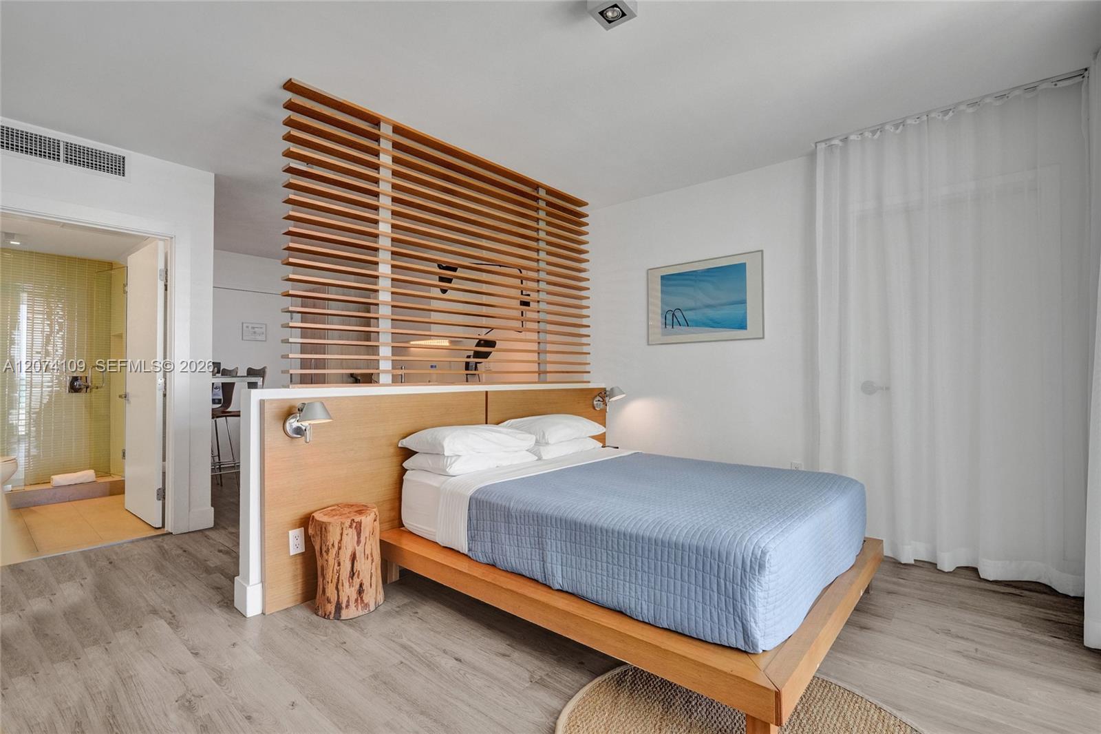 6080 Collins Avenue 508 Property Photo 4