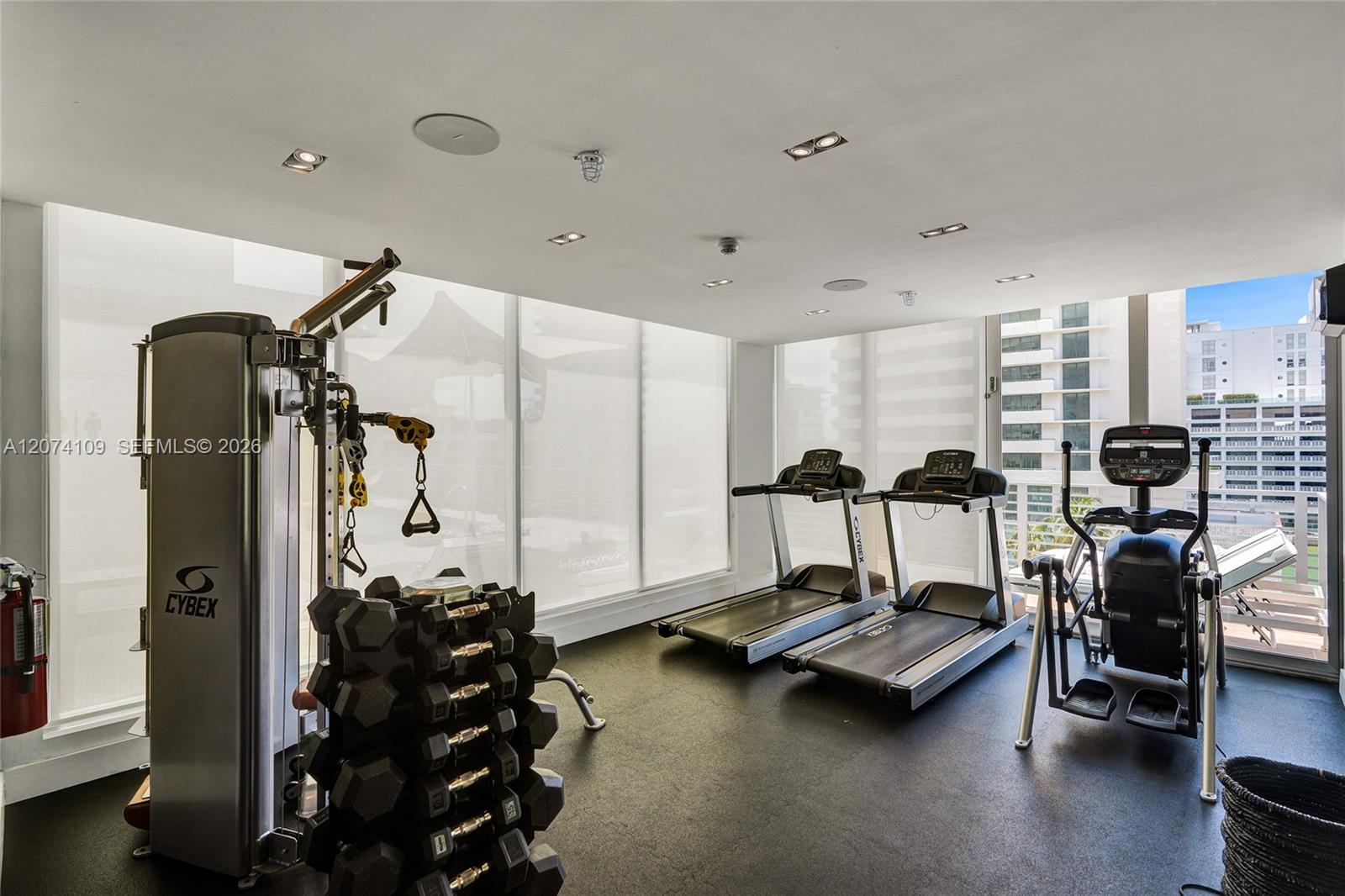 6080 Collins Avenue 508 Property Photo 20