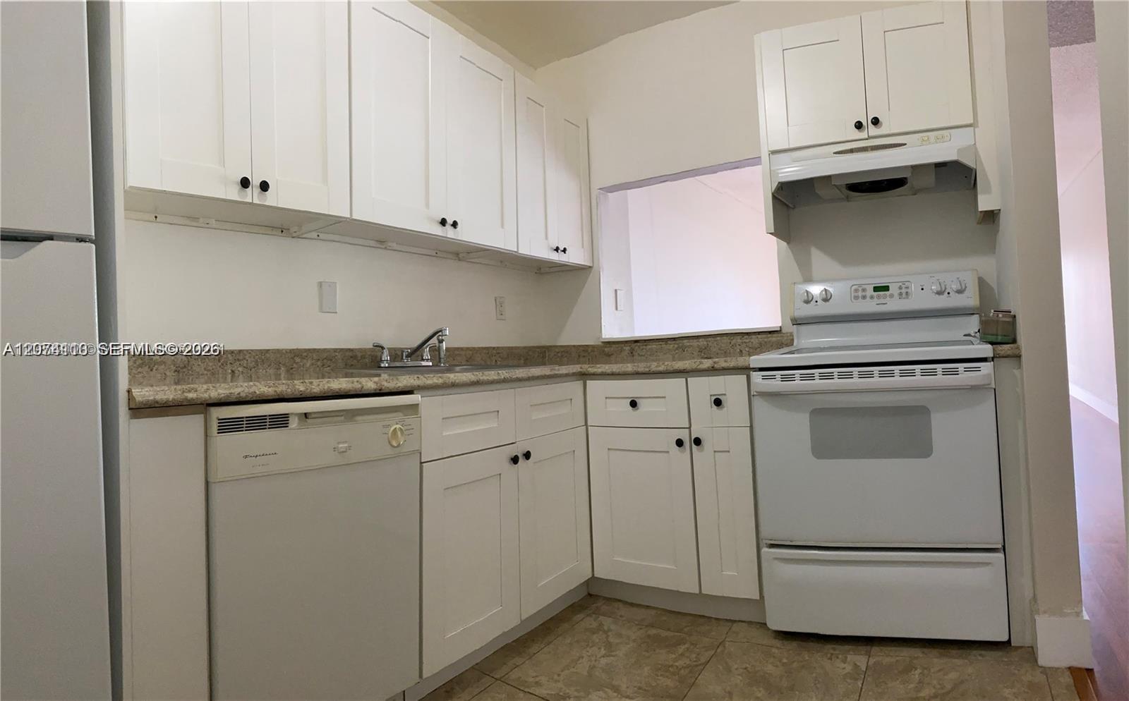 7900 Camino Circle 403 Property Photo 9