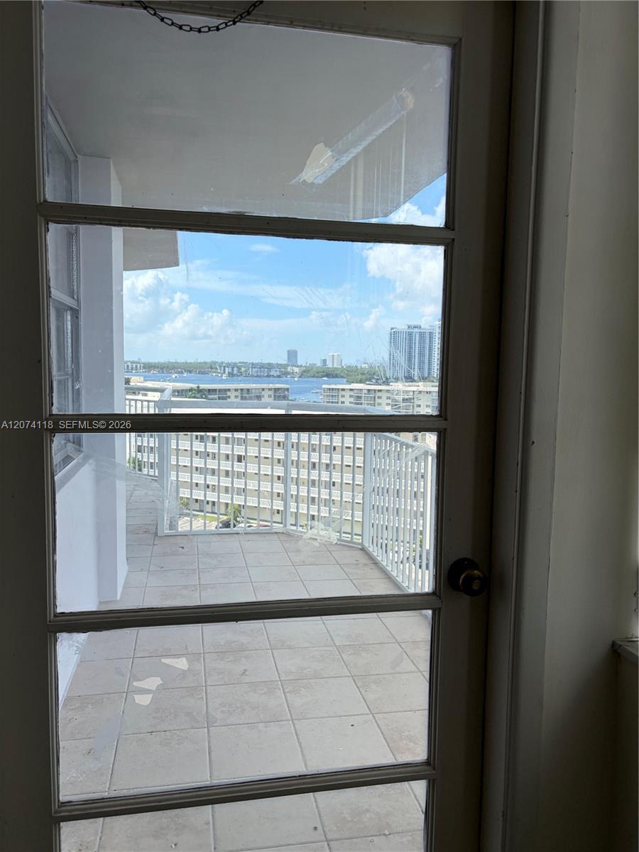 18011 Biscayne Boulevard 905 Property Photo 9