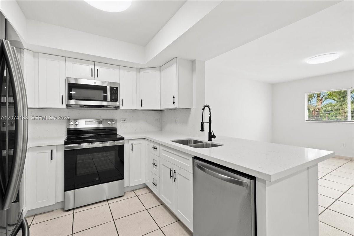 3610 N 56th Avenue 219 Property Photo 10