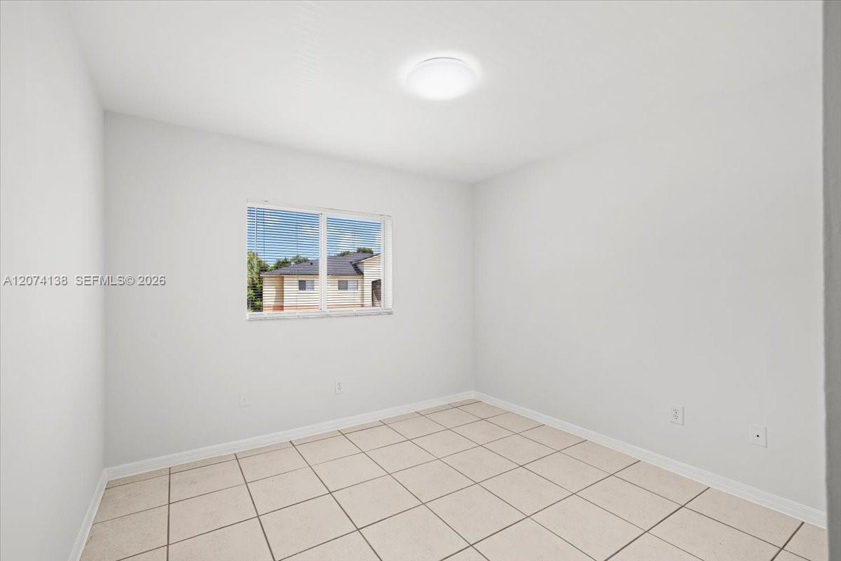 3610 N 56th Avenue 219 Property Photo 16