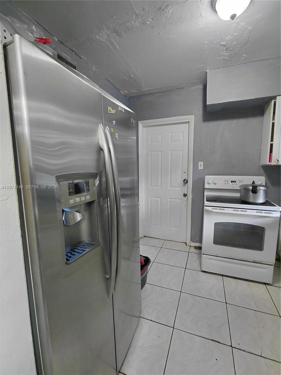 1530 Nw 68th Terrace Property Photo 3