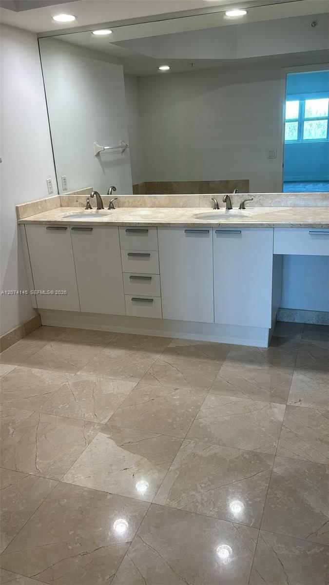 14951 Royal Oaks Lane 702 Property Photo 7