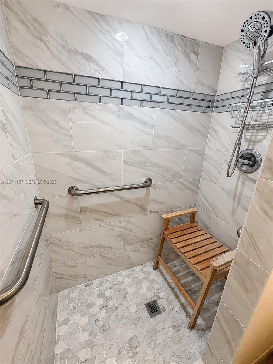 A12074157 Property Photo 50