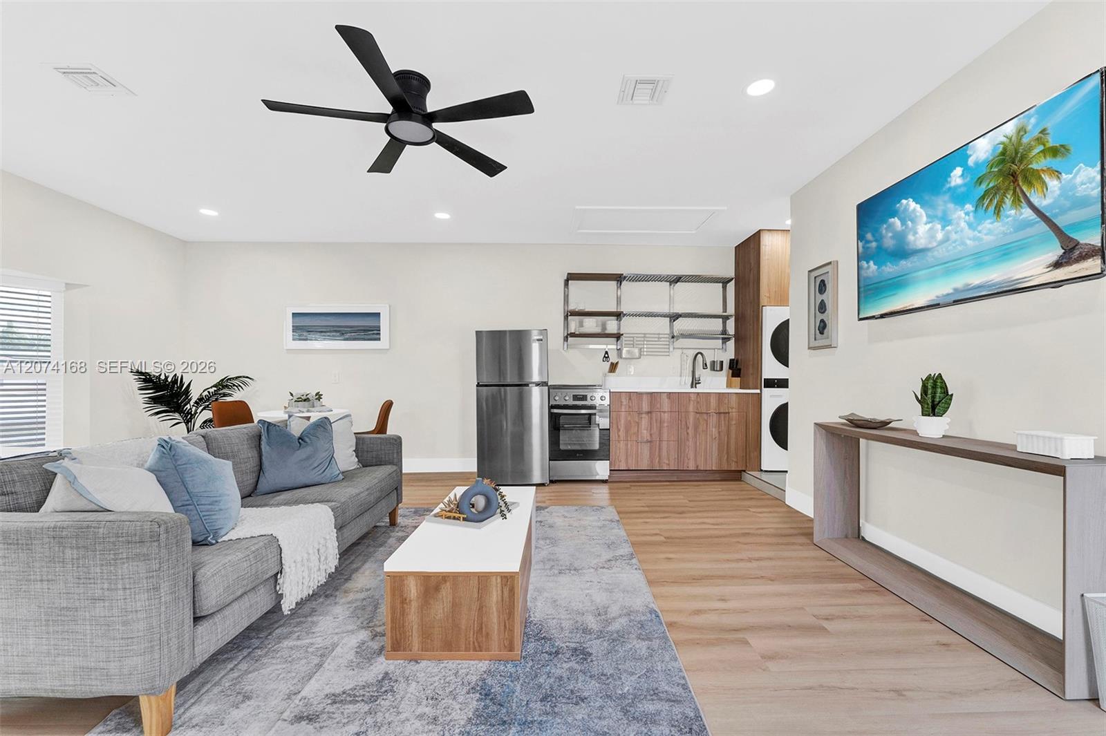 10430 Sunset Strip Short Term Property Photo 2