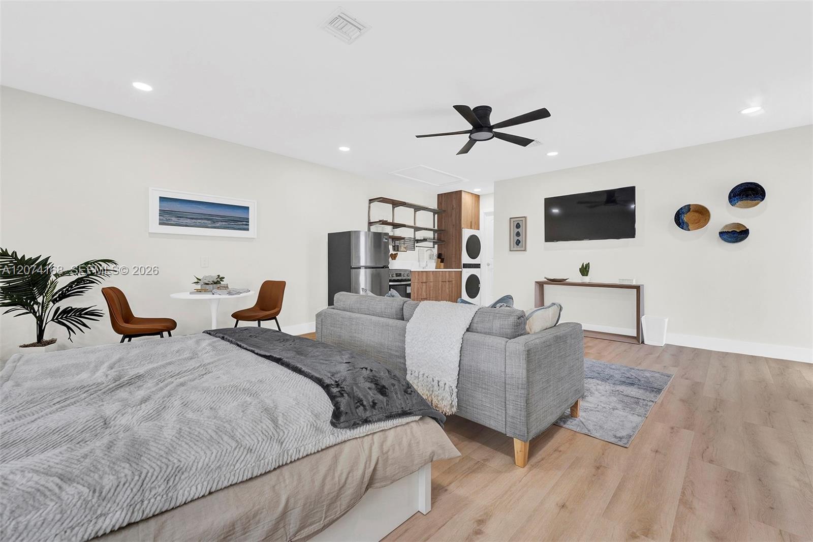 10430 Sunset Strip Short Term Property Photo 9