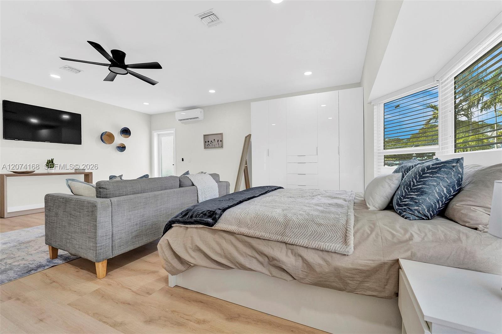 10430 Sunset Strip Short Term Property Photo 10