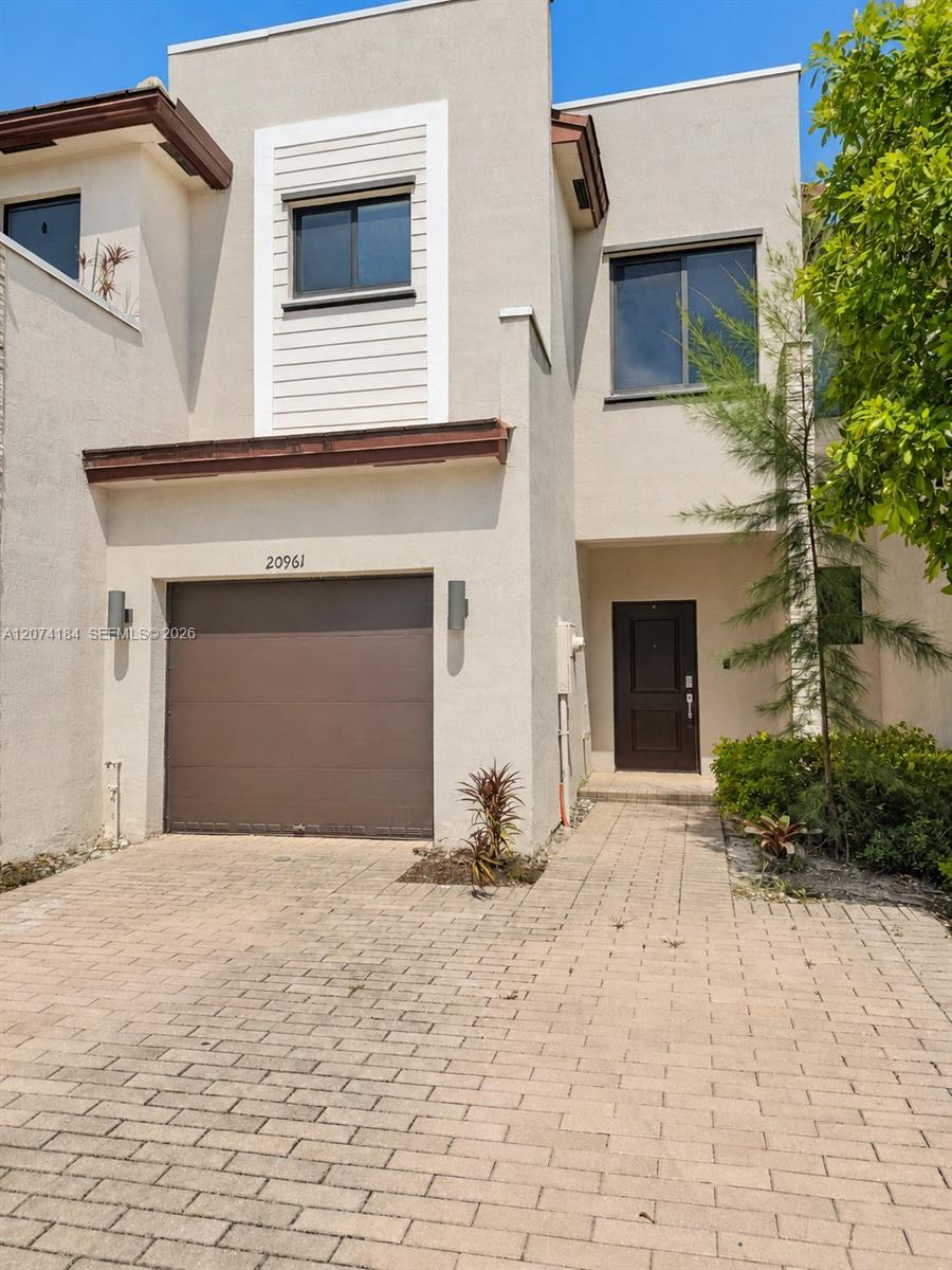 A12074184 Property Photo 2