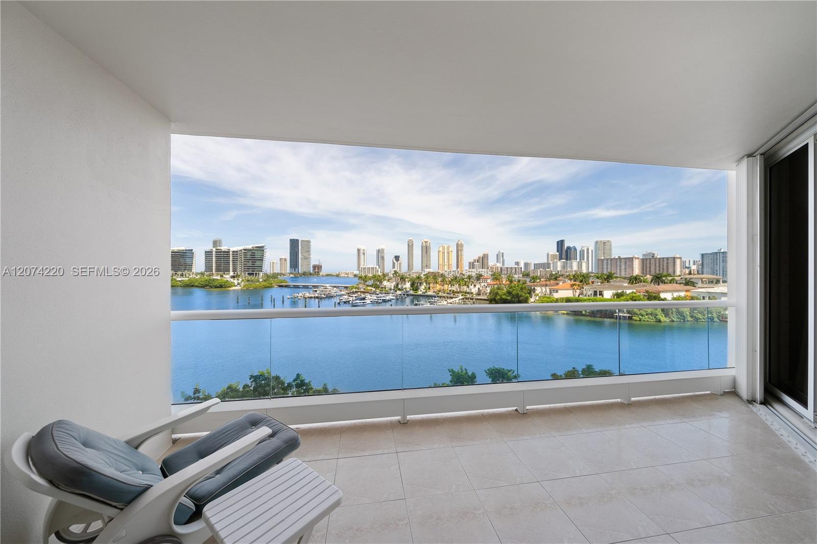 7000 Island Boulevard 609 Property Photo 1