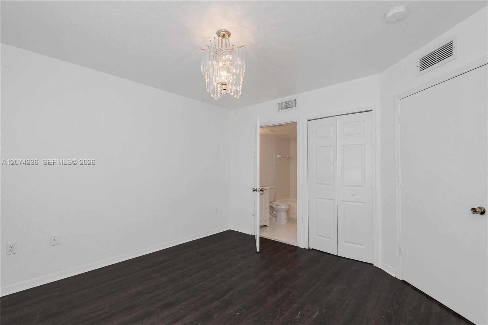 975 Ne 34th Avenue 103 Property Photo 12