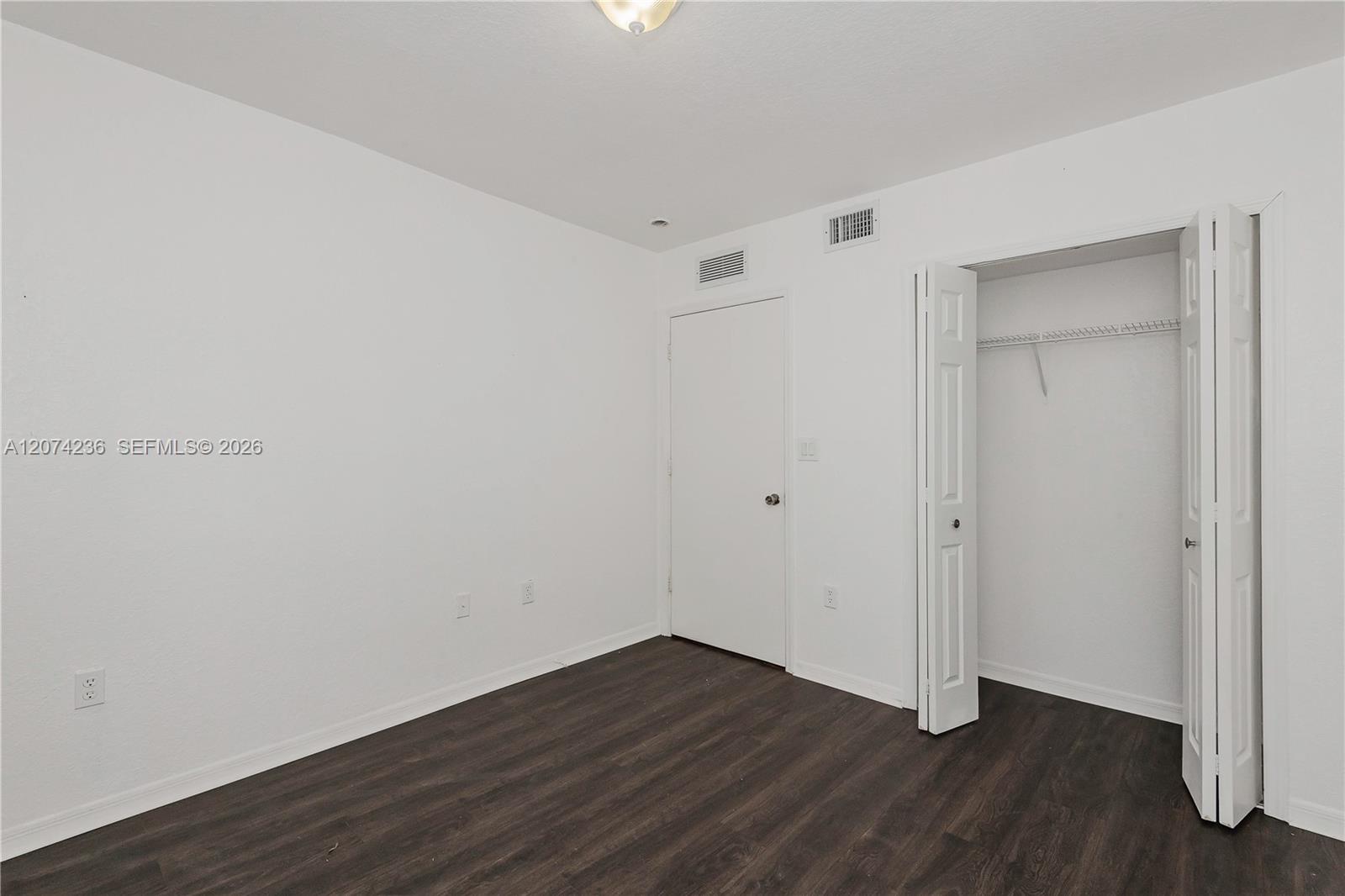 975 Ne 34th Avenue 103 Property Photo 20