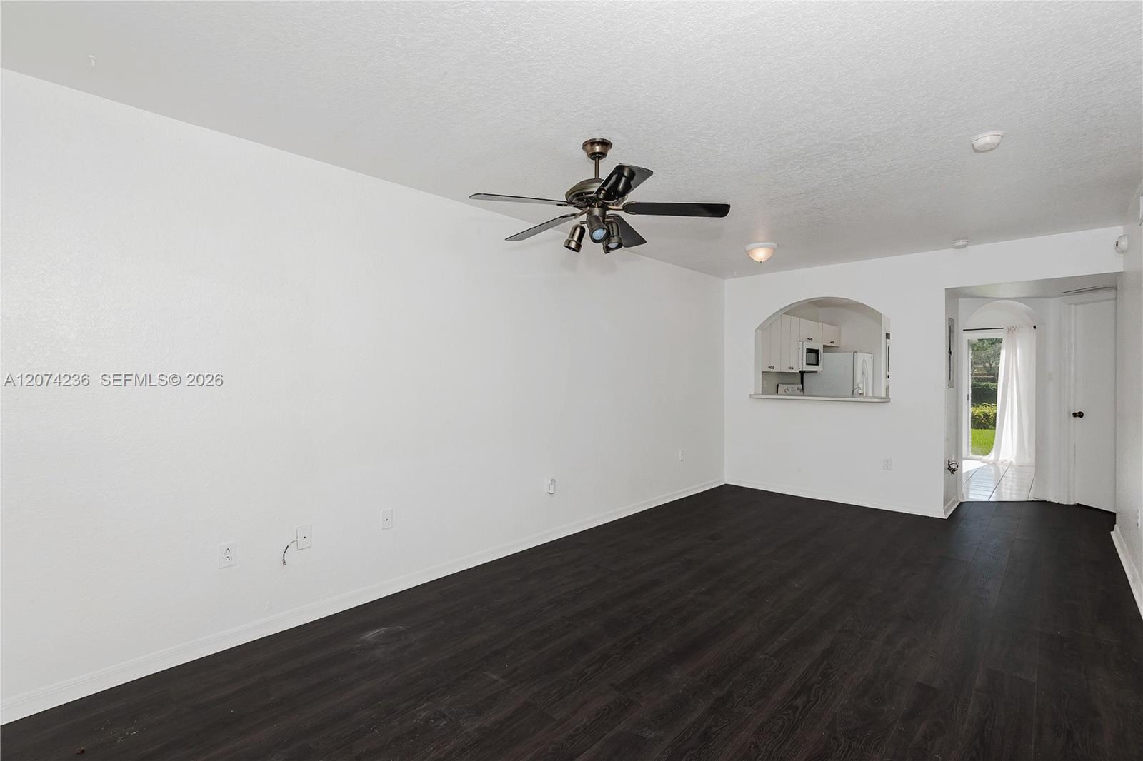 975 Ne 34th Avenue 103 Property Photo 42