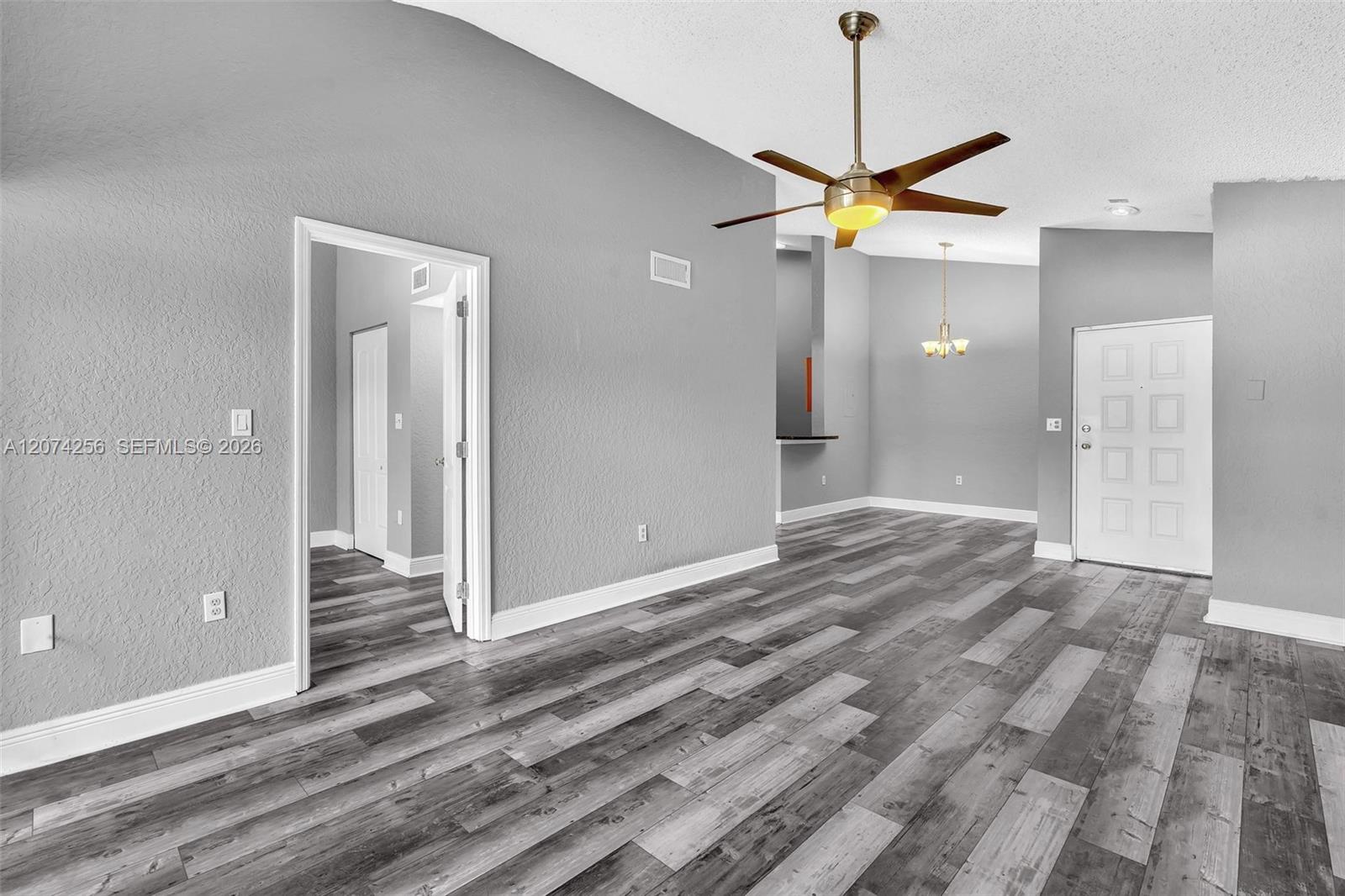 2803 N Oakland Forest Drive 206 Property Photo 2