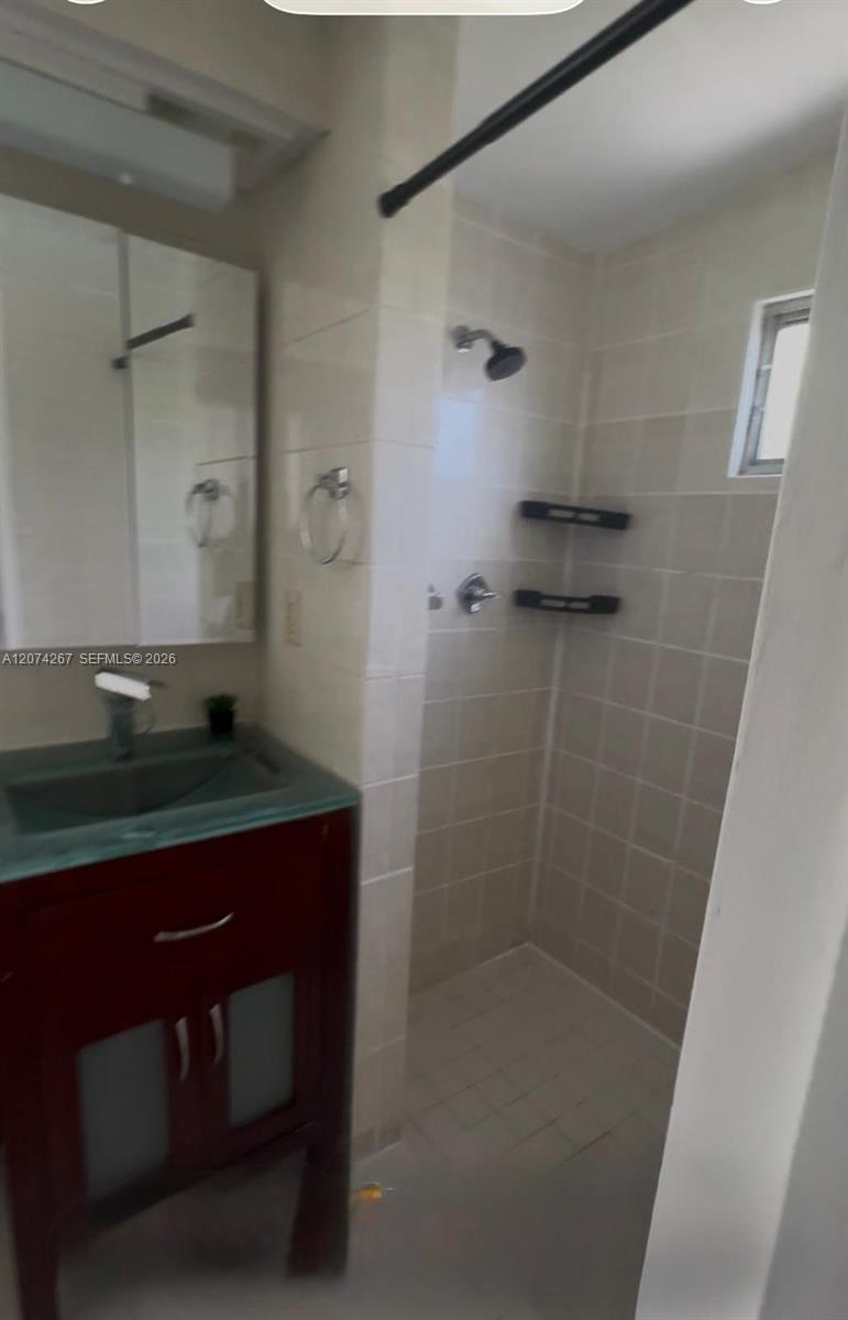 A12074267 Property Photo 2