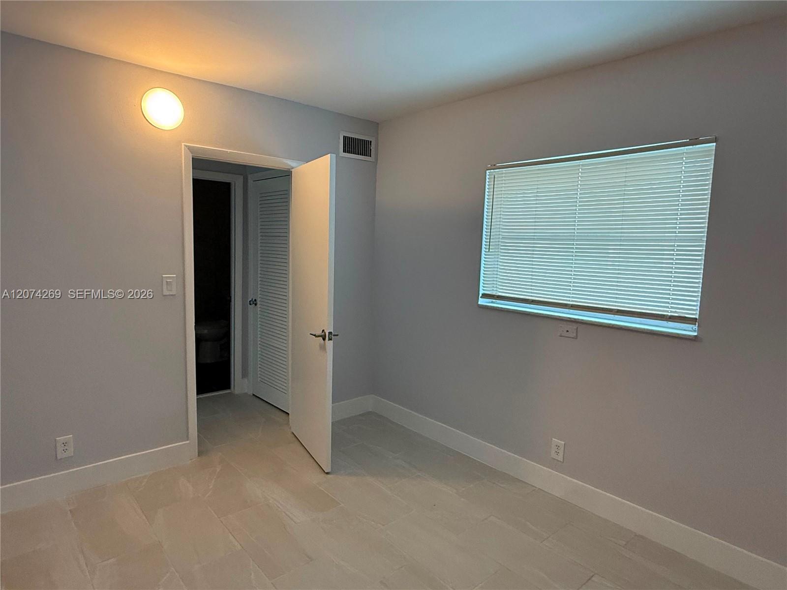 1824 Monroe Street 12 Property Photo 7