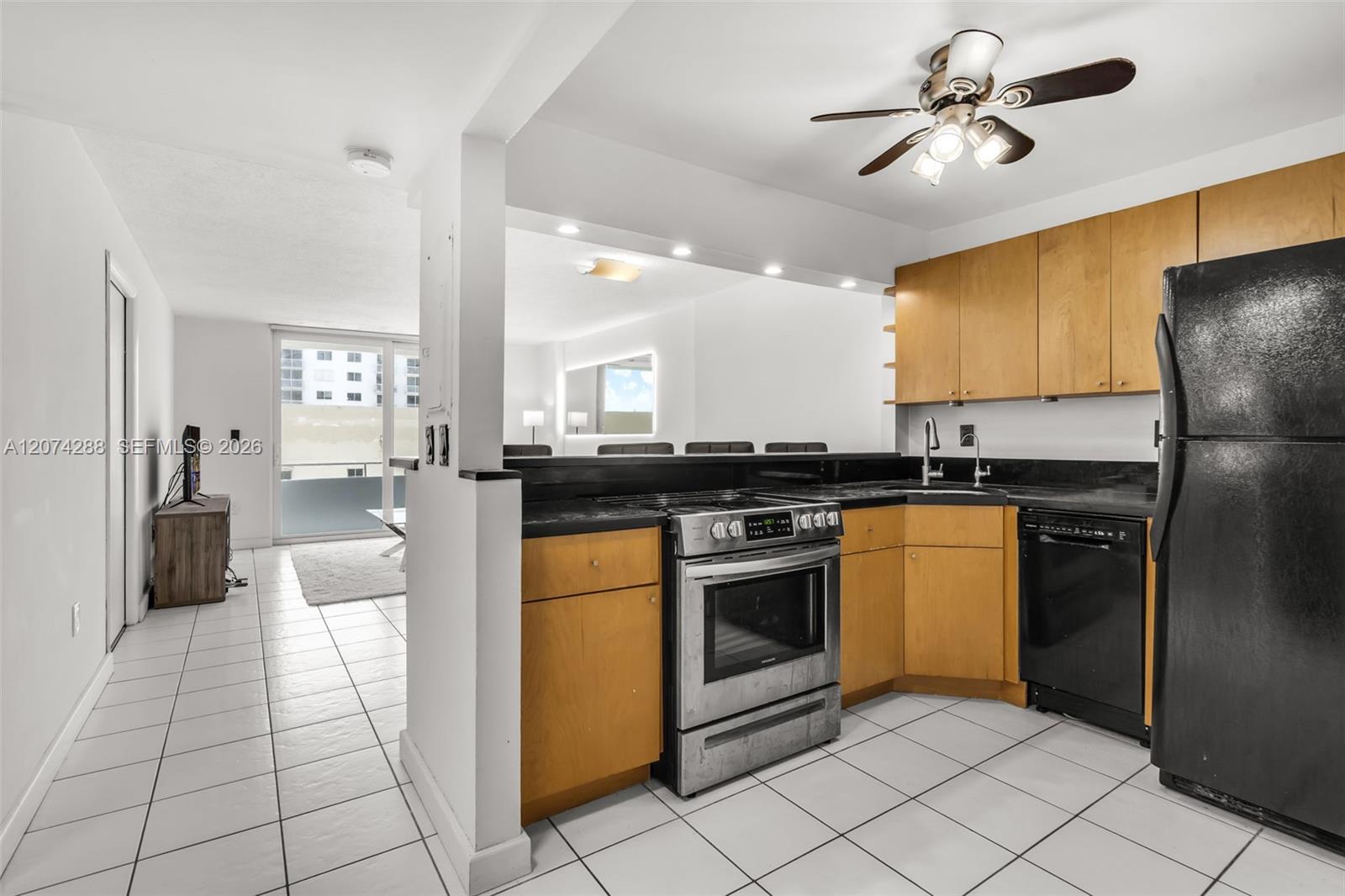 465 Ocean Drive 512 Property Photo 17