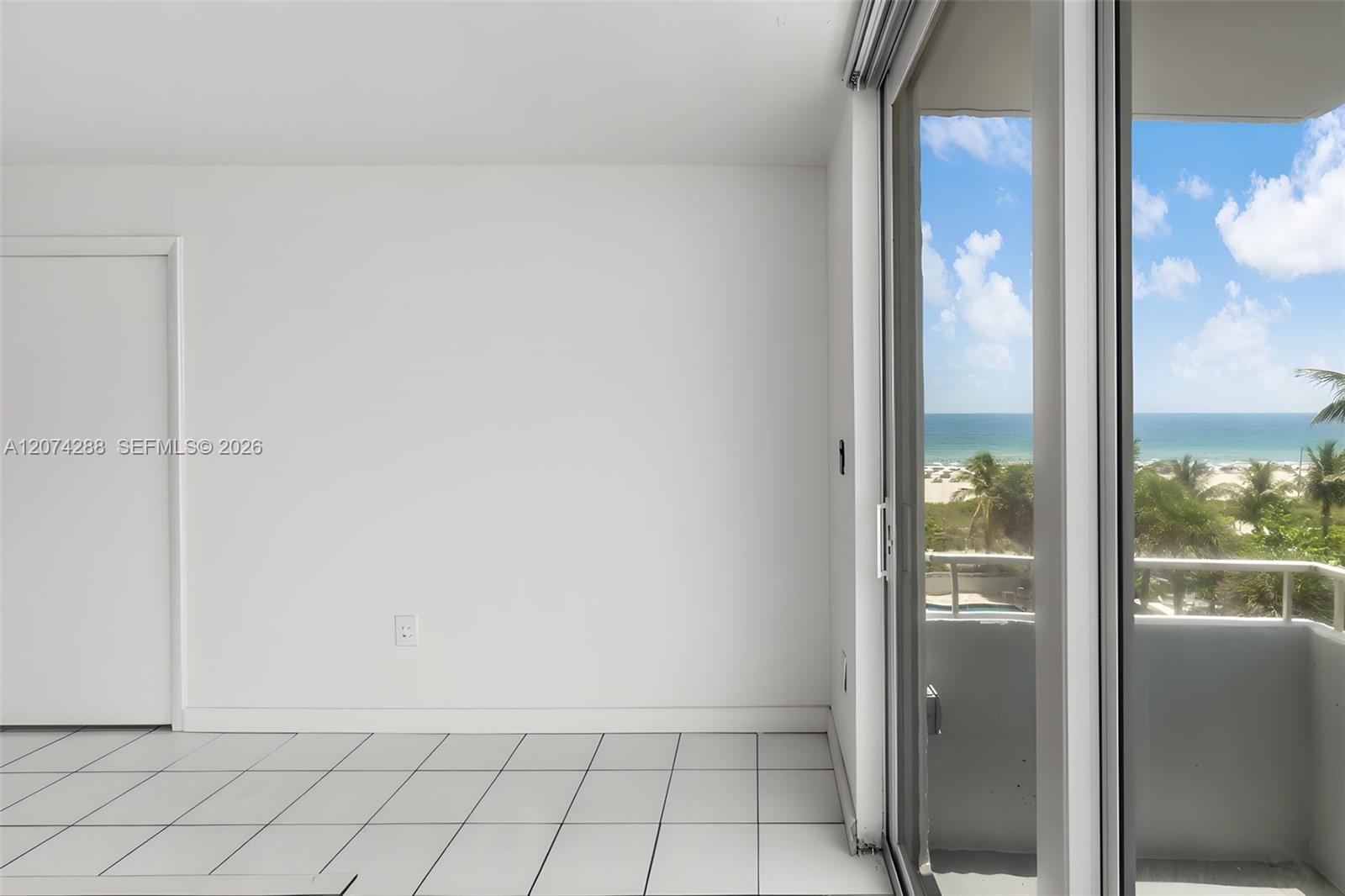 465 Ocean Drive 512 Property Photo 27