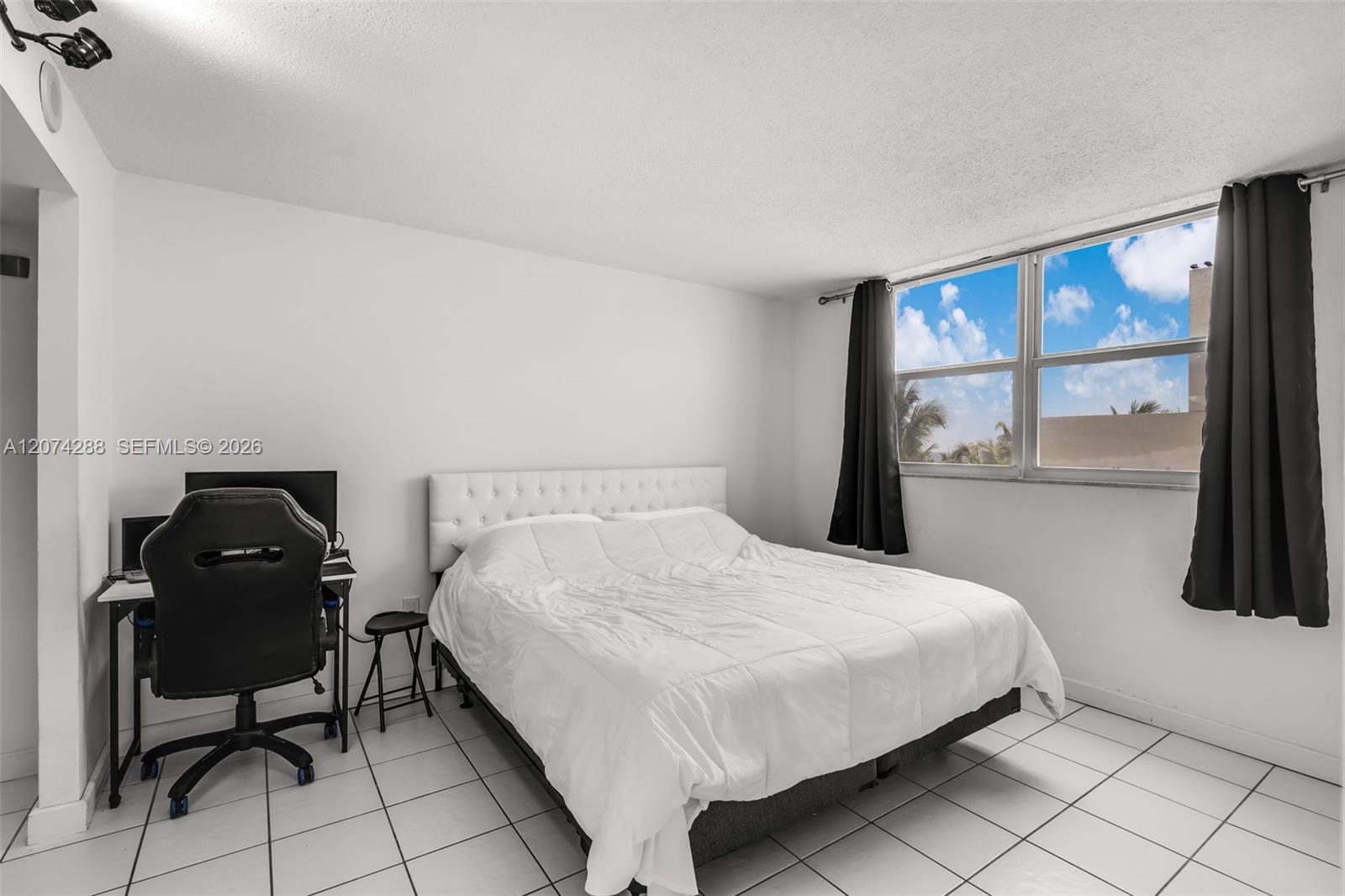 465 Ocean Drive 512 Property Photo 34
