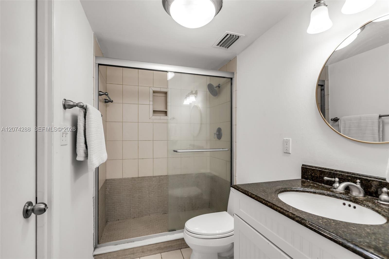 465 Ocean Drive 512 Property Photo 43