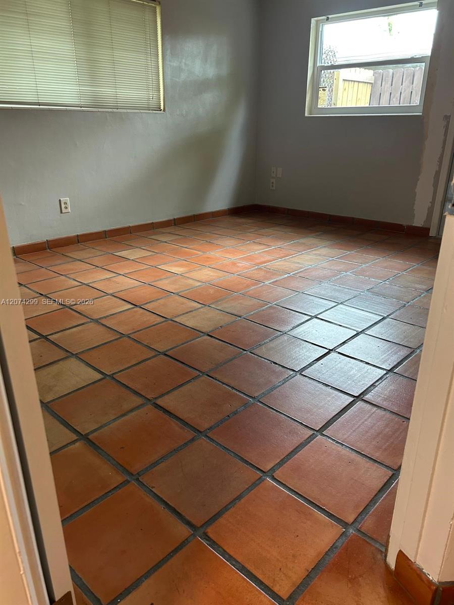 A12074299 Property Photo 4