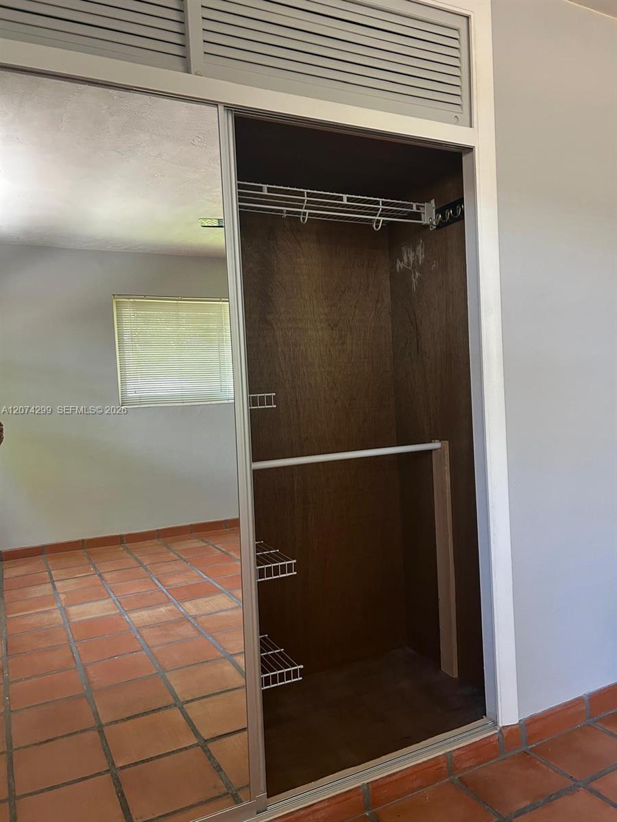 A12074299 Property Photo 10