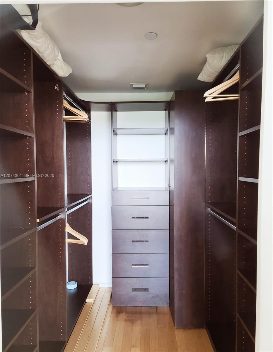 888 Biscayne Boulevard 1610 Property Photo 4