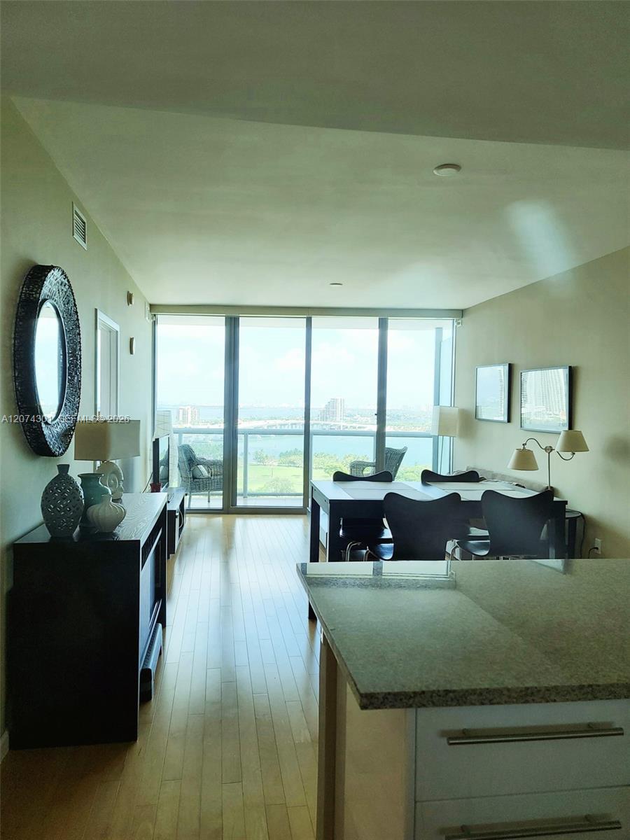 888 Biscayne Boulevard 1610 Property Photo 8