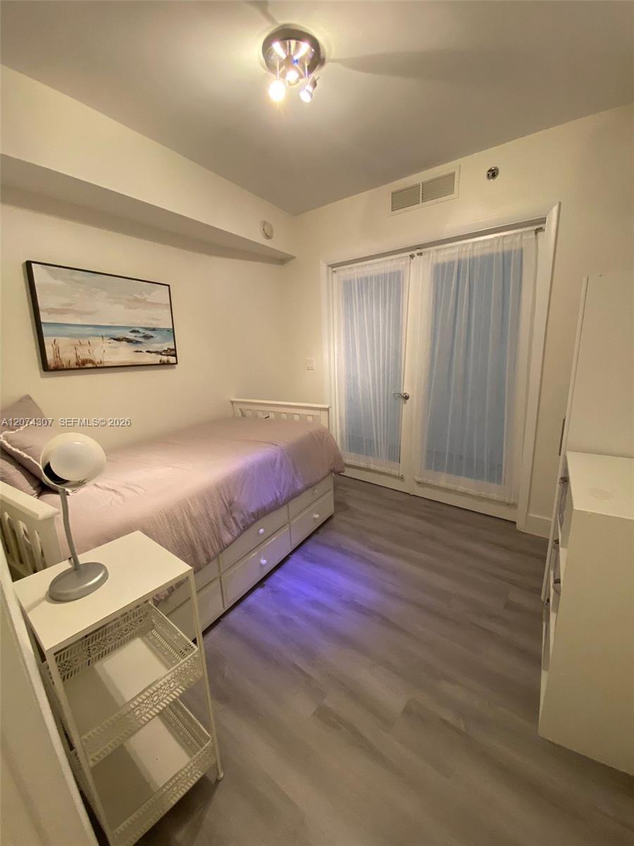 1850 S Ocean Drive 1409 Property Photo 9