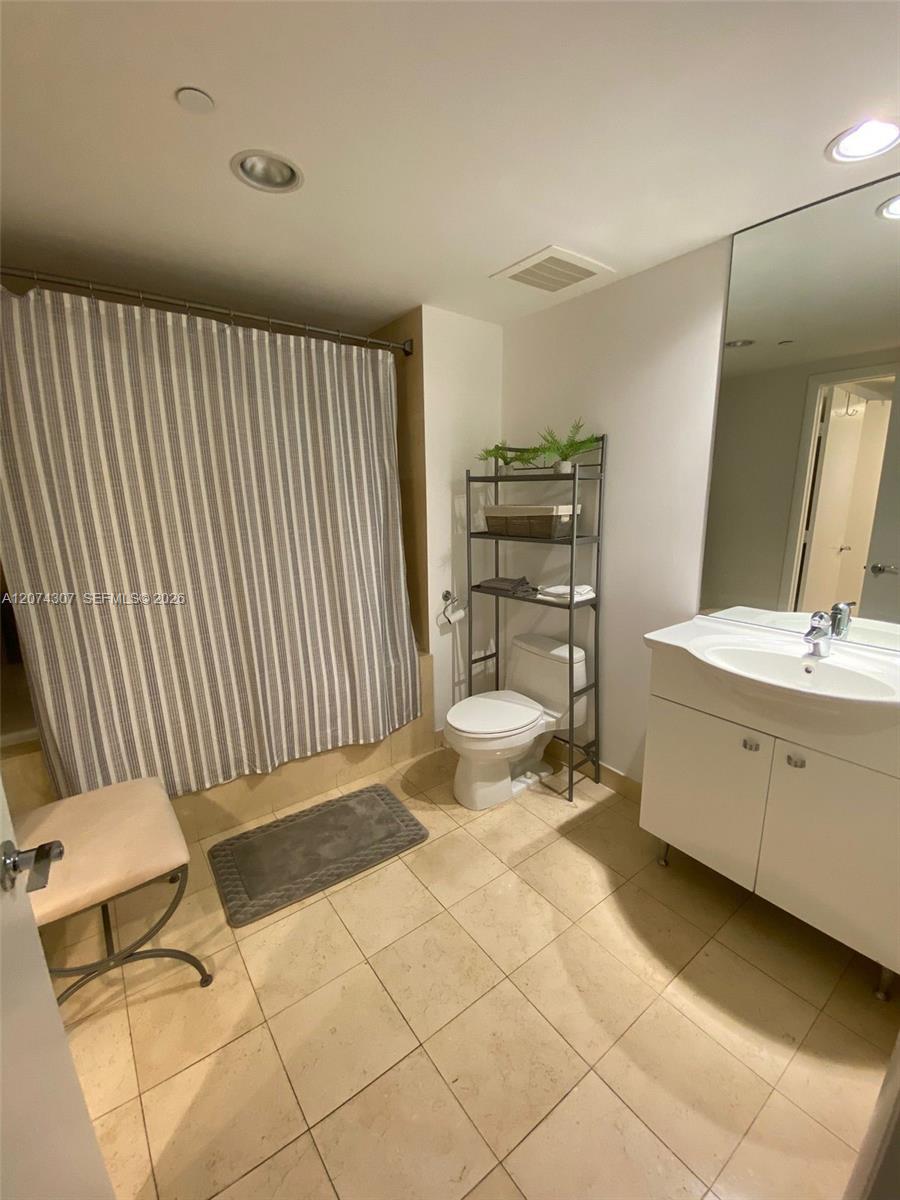 1850 S Ocean Drive 1409 Property Photo 13