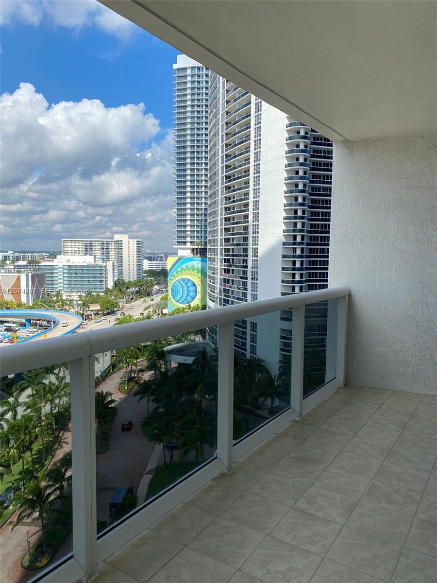 1850 S Ocean Drive 1409 Property Photo 23