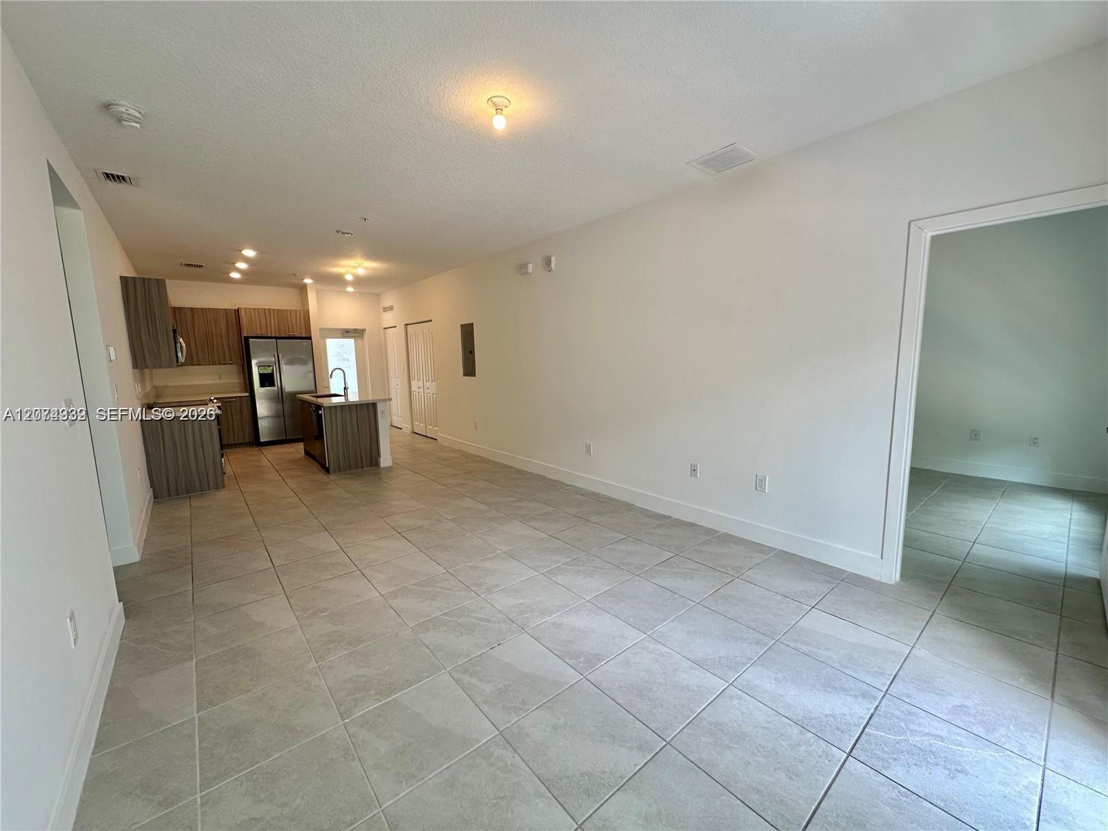 8201 Nw 41st Street D-206 Property Photo 5