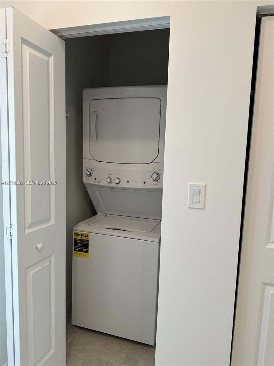 8201 Nw 41st Street D-206 Property Photo 11
