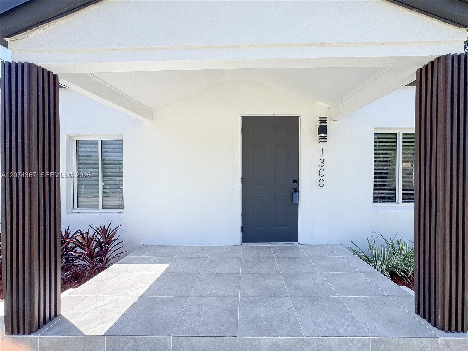 1300 Nw 42nd Street Property Photo 4