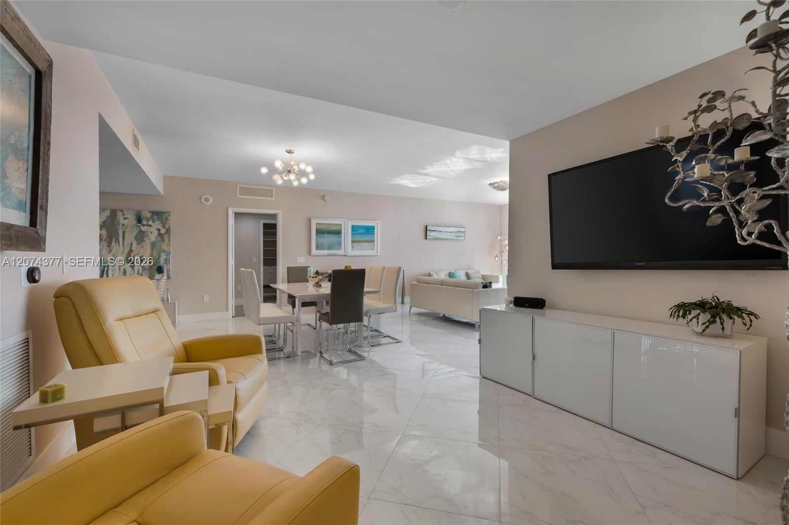 A12074377 Property Photo 17