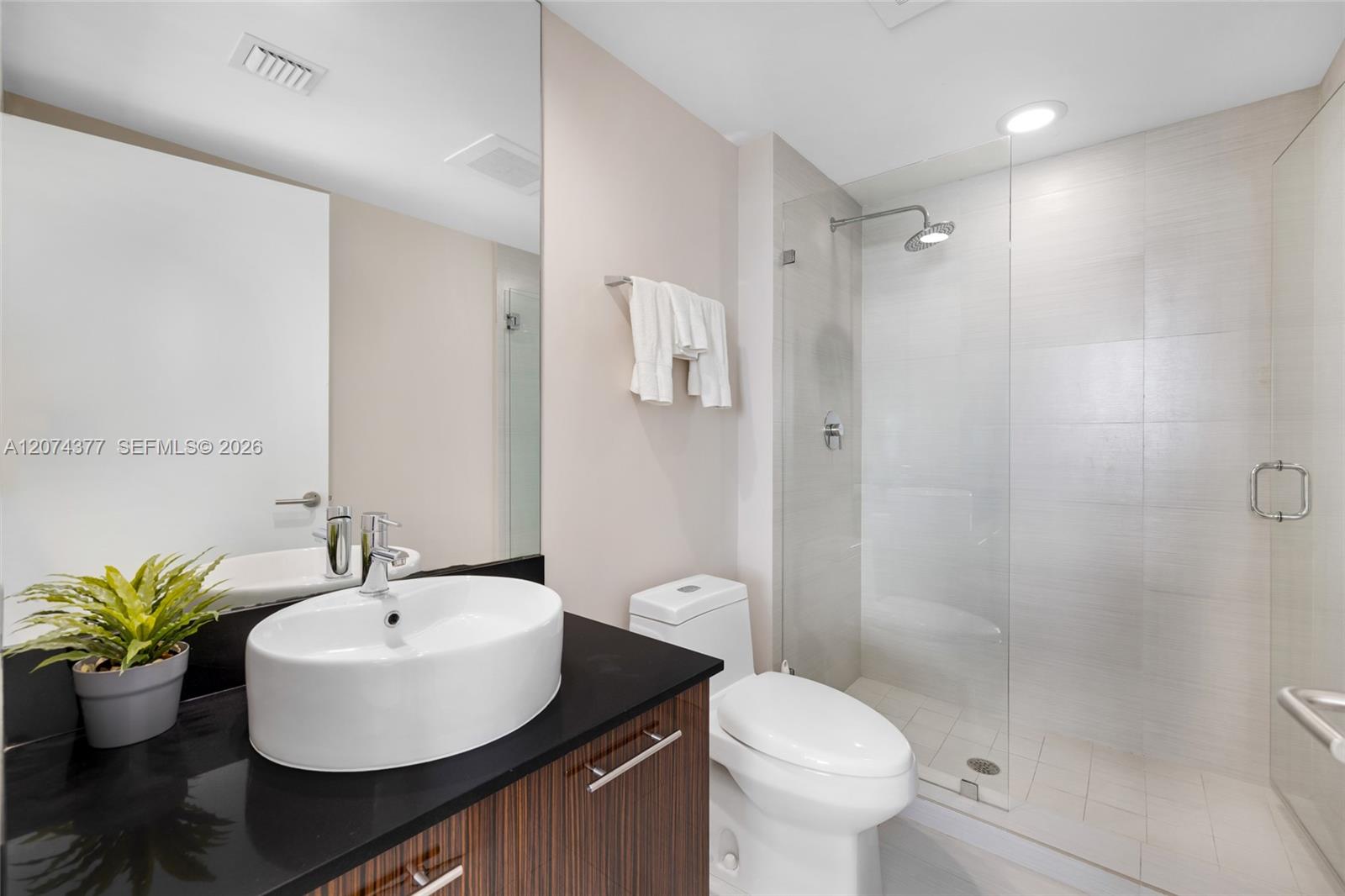 A12074377 Property Photo 18