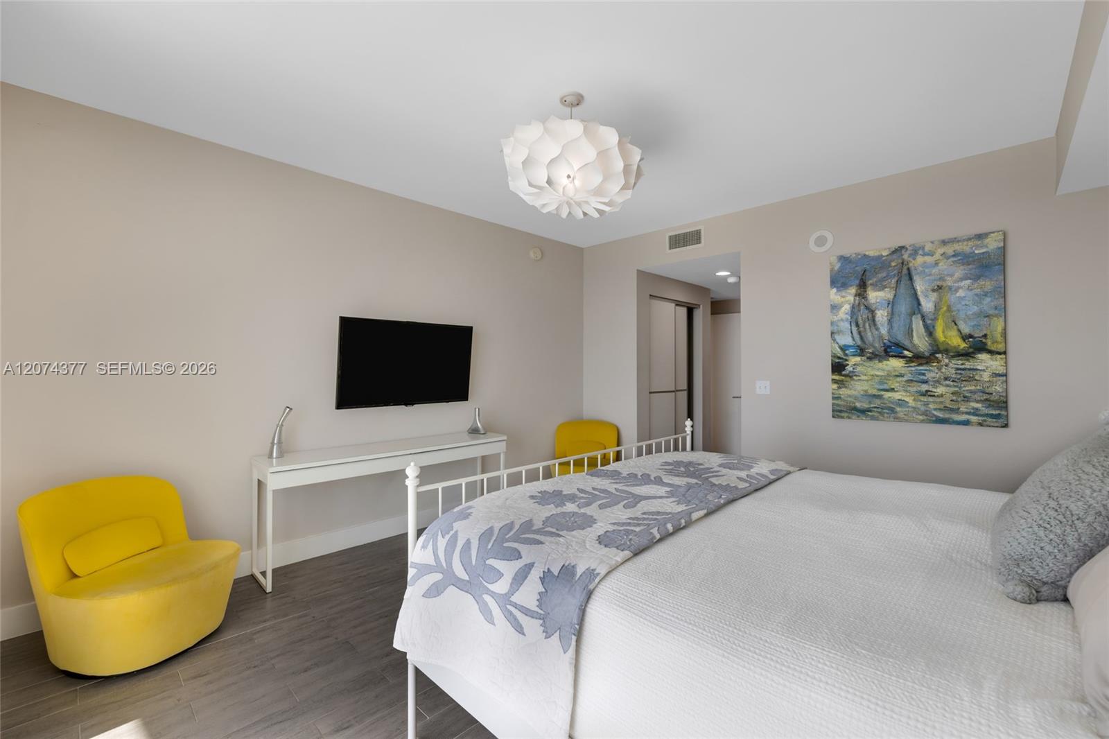 A12074377 Property Photo 22