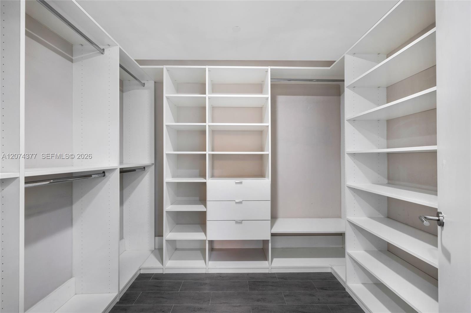 A12074377 Property Photo 23