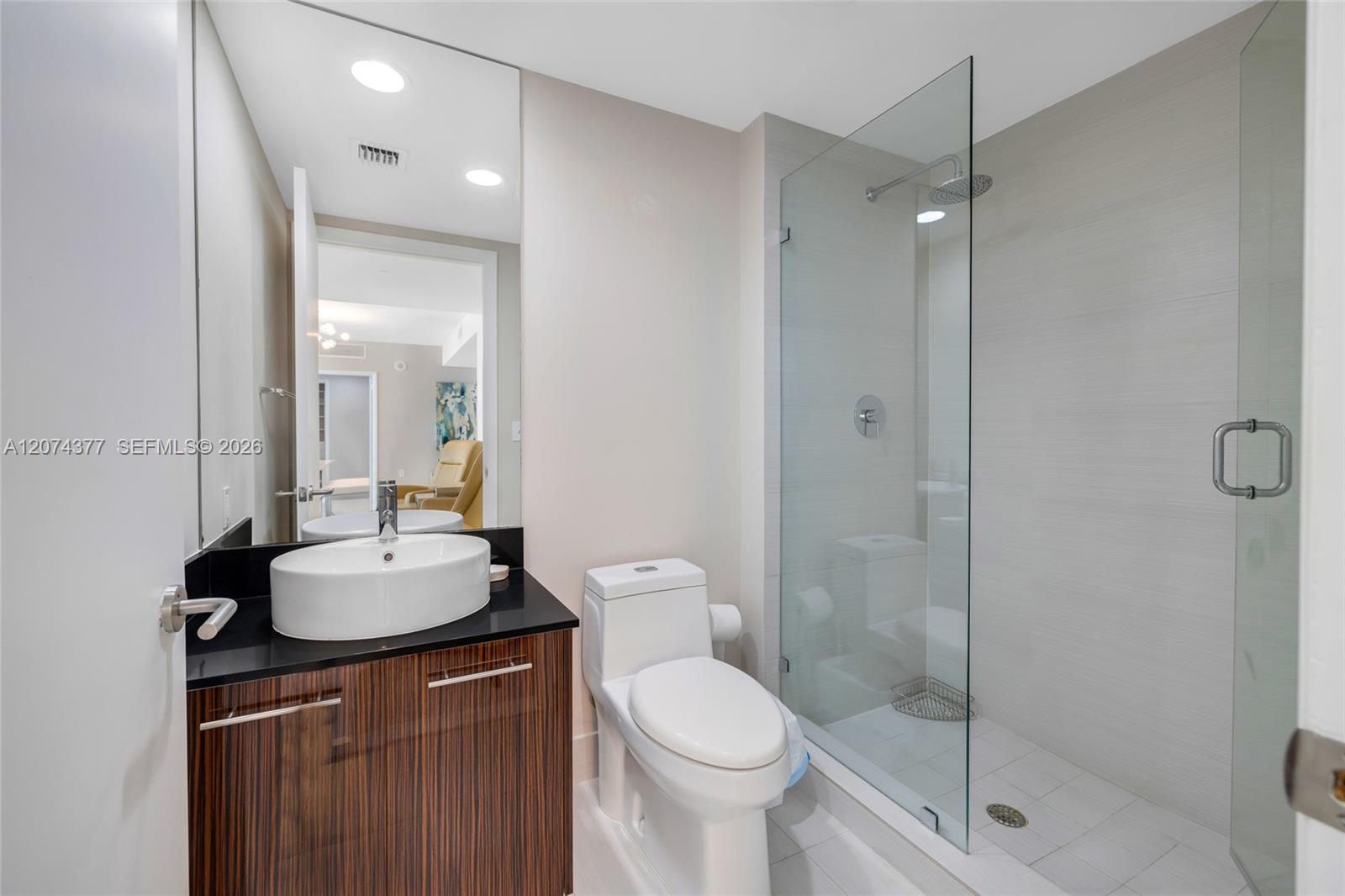 A12074377 Property Photo 31