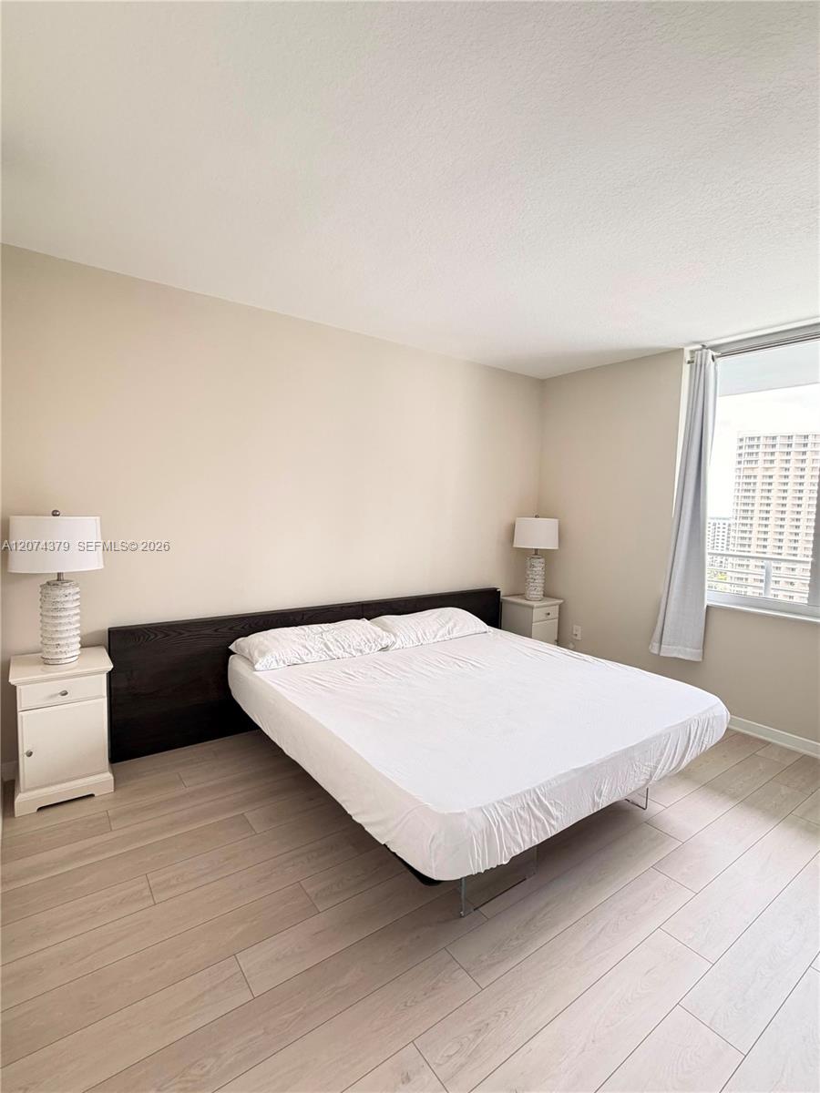 335 S Biscayne Boulevard 2003 Property Photo 16