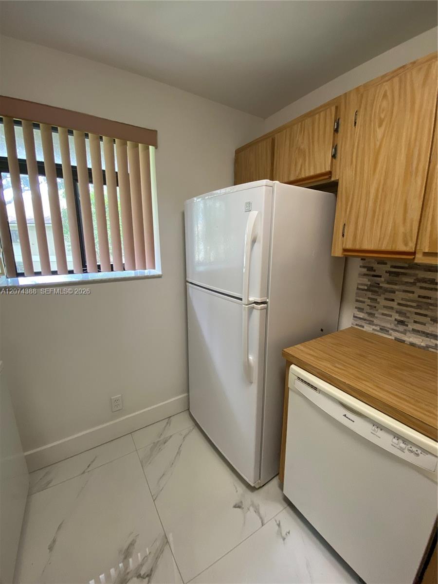 507 Gardens 203 Property Photo 4