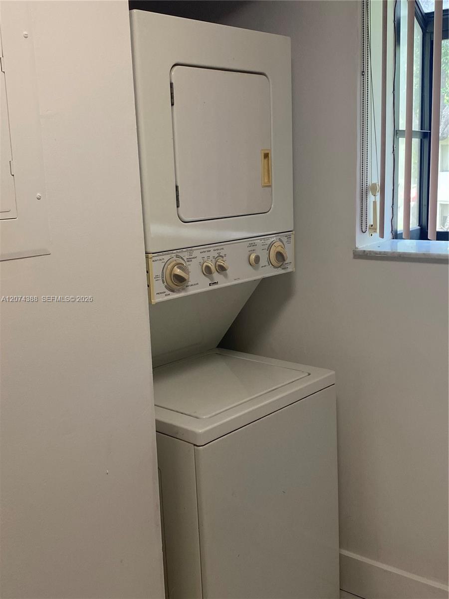 507 Gardens 203 Property Photo 6
