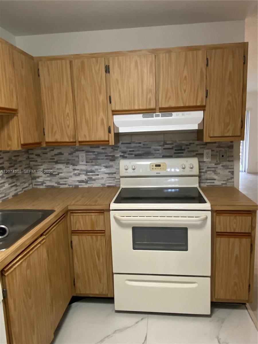 507 Gardens 203 Property Photo 7