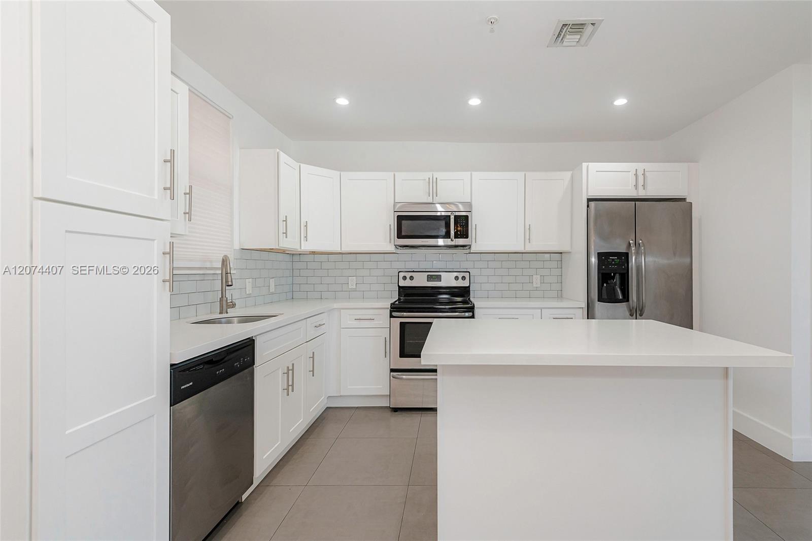 555 E Dania Beach Boulevard 9 Property Photo 18