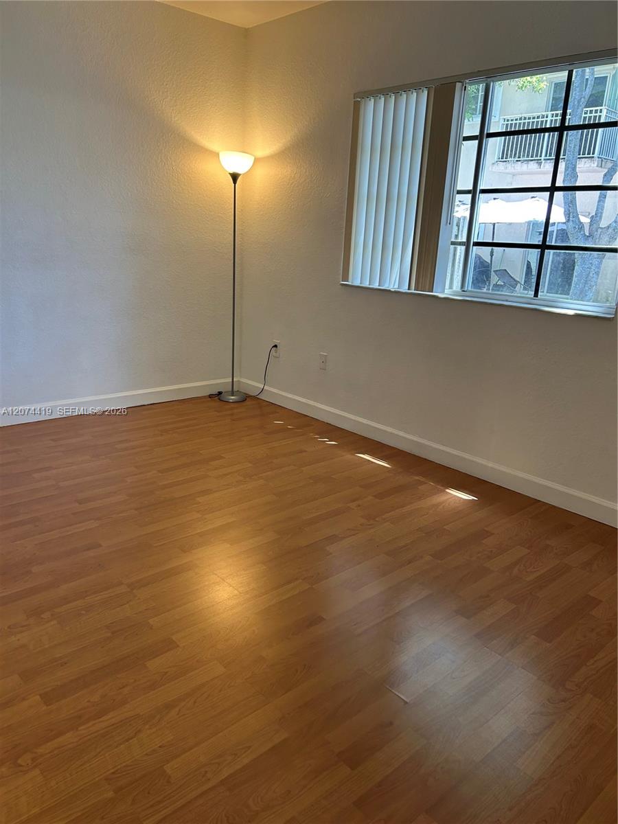 A12074419 Property Photo 7