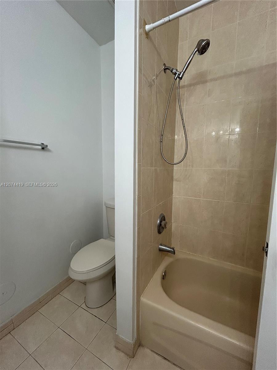 A12074419 Property Photo 9