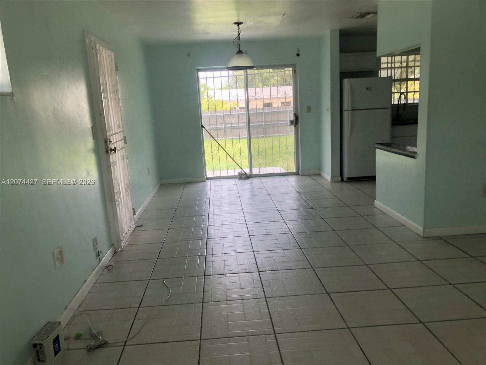 A12074427 Property Photo 2