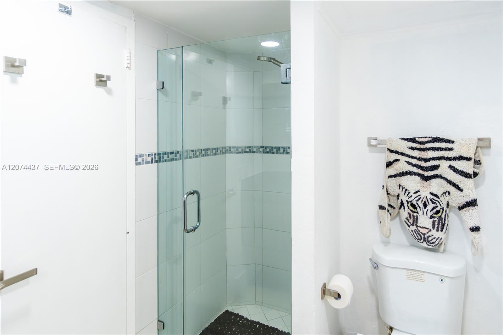 A12074437 Property Photo 17