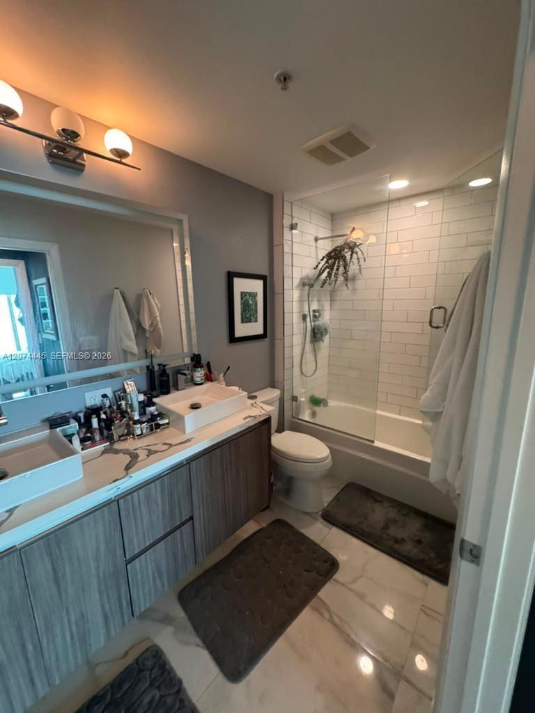 1900 N Bayshore Drive 2308 Property Photo 9